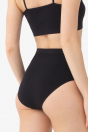 Kolor: black