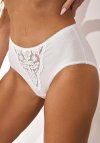 Róża Figi Model Pure Promise Nr 22 207799 White